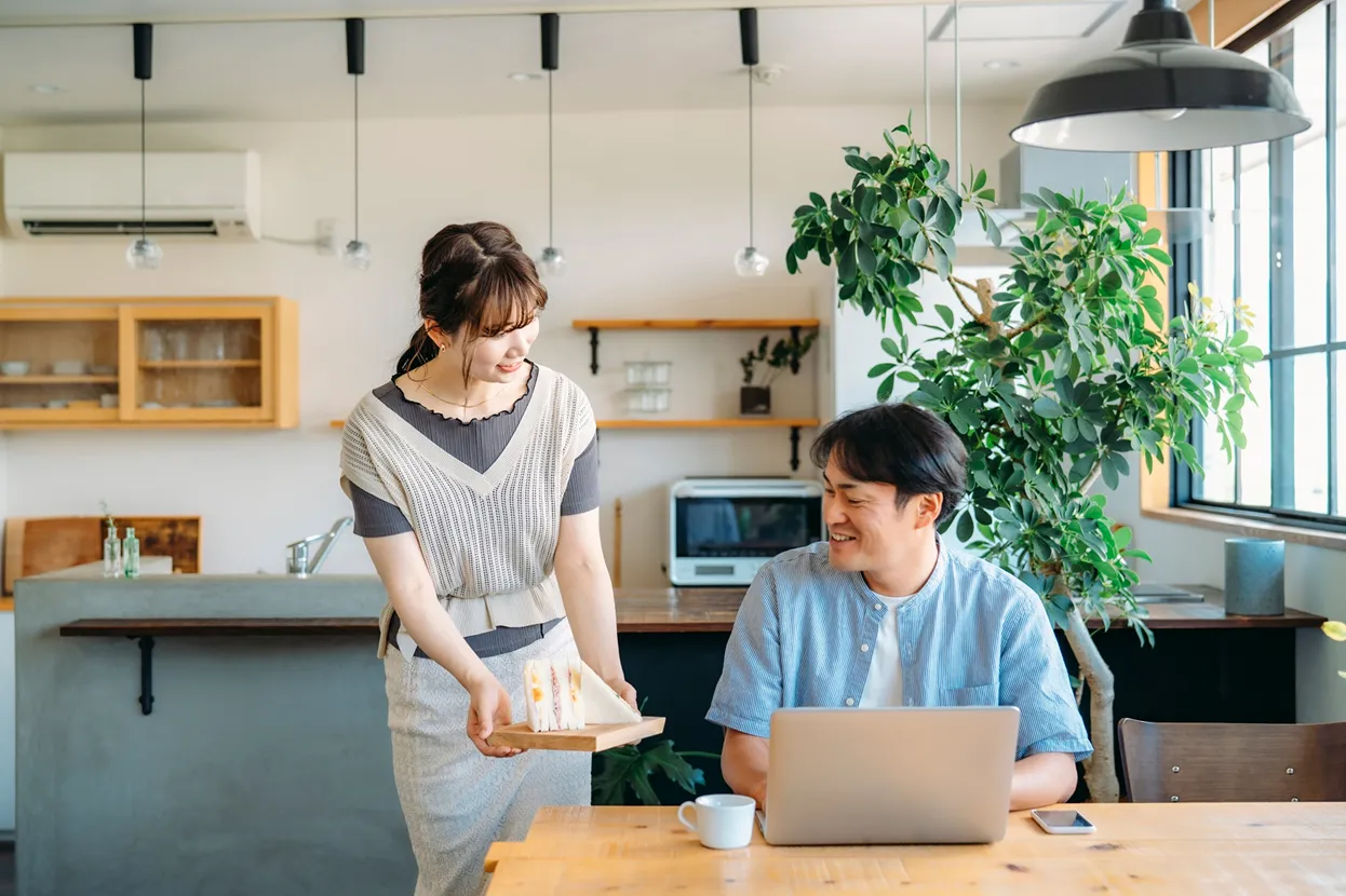 時間や場所にとらわれず自由に仕事ができる